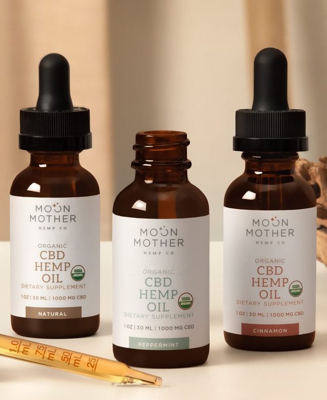 Organic CBD Hemp Oil tinctures in Natural, Peppermint and Cinnamon